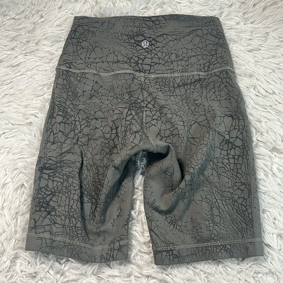 Lululemon Wunder Train High-Rise Short 8" Thread Dye Rover Black - Picture 4 of 6